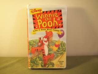   THE POOH Sing a Song W TIGGER Childrens VHS Tape 786936117851  