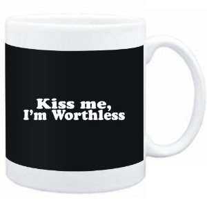 Mug Black  Kiss me, Im worthless  Adjetives  Sports 