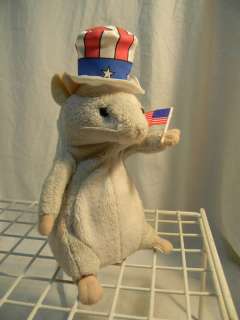   DANCING HAMPSTER WAVES U.S.A. FLAG TO IM A YANKEE DOODLE DANDY  