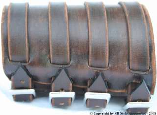The wristband is produced of first class Turkish leather. I 