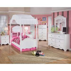 Exquisite Canopy Bedroom Set 