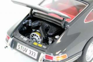   detail on this Autoart 911  118 Scale, measures approx. 9long