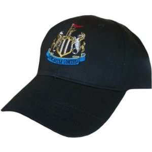  Newcastle United FC   Official Crest Cap, Ships from USA 