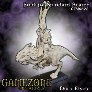  Gamezone Miniatures Dark Elves   Predator Standardbearer 