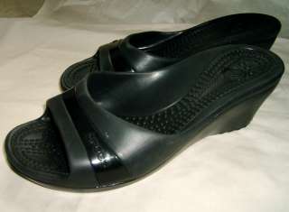 Womens CROCS Sately Wedge Sandal SIZE 11/BLACK  
