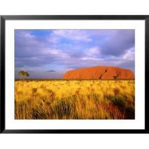 Uluru, Uluru Kata Tjuta National Park, Northern Territory, Australia 