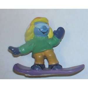    Vintage Smurfs Pvc Figure  Smurfette Snowboarding 