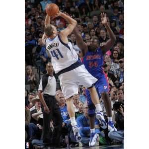   Dirk Nowitzki and Jason Maxiell by Glenn James, 48x72