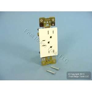   Quartz TRIPLEX Receptacle Outlet 15 Amp AC315 QTZ