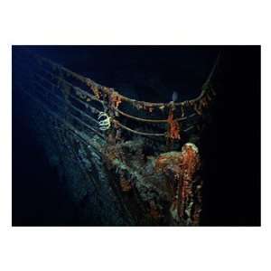  Titanic Wreckage Underwater Poster (24.00 x 18.00)