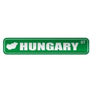  HUNGARY ST  STREET SIGN COUNTRY