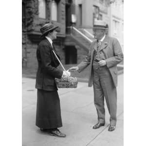   1915 McCAMMON, MRS. ORMSBY. SELLING FLOWERS FOR CHARIT