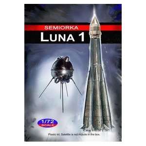   Semiorka Luna 1 Russian Moon Probe Rocket (19 Tall) (P Toys & Games