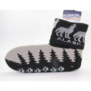  Alaska Novelty Slipper Socks Howling Wolf Cuffed w 