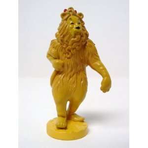    Wizard of Oz Presents PVC Figure Cowardly Lion 