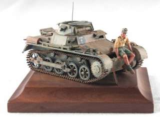 Built 135 German Panzer II DAK Africa with Figure Dragon  