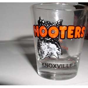 HOOTERS KNOXVILLE TN ONE OUNCE CLEAR SHOT GLASS Kitchen 