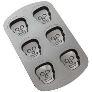 Wilton Haunted Manors 6 Cavity Pan 