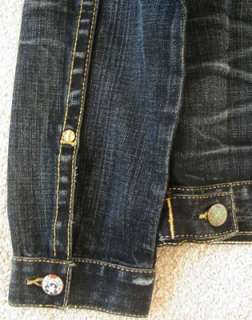 are bidding on a brand new, 100% authentic True Religion mens Johnny 