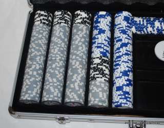 620 Poker Chip Set Aluminum Case 11.5 gram Chips. Approx 620 chips 