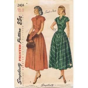  Simplicity 2404 Vintage Sewing Pattern Womens Dress Size 