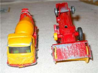 1970s MATCHBOX Collectors Case & 12 Cars Lesney Superfast Heavy 