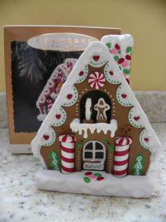 Hallmark 1994 Gingerbread Fantasy House Man Magic Light Christmas 