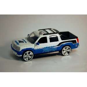  NFL 125 2002 Cadillac Escalade Diecast   Panthers Sports 