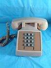 WHITE VINTAGE AT& T TELEPHONE TOUCH TONE PUSH BUTTON DESK PHONE