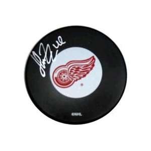  Henrik Zetterberg Detroit Red Wings Autographed Hockey 