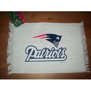  New England Patriots Fan Towel (White) 