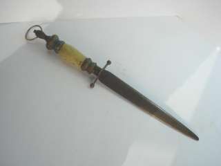 DESCRIPTION Offered to you is this 1900’s vintage kitchen knife 