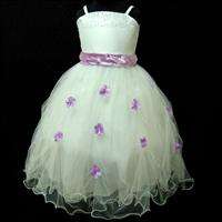 This new gorgeous flower girls dress is full of lining for size 6 7 Y