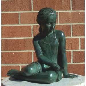   Galleries SRB46204 Sitting Girl Fountain Bronze