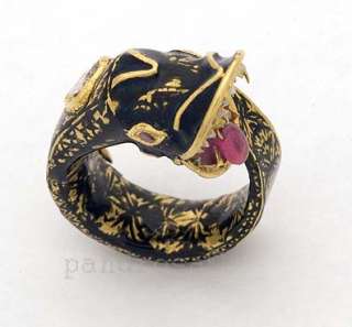 Magnificent 20 Kt gold blue Dragon Ring 1960 India  