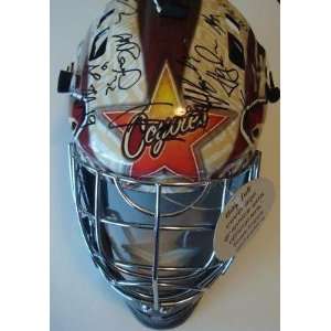  2011 12 Phoenix Coyotes Team Signed Goalie Mask w/COA Doan 