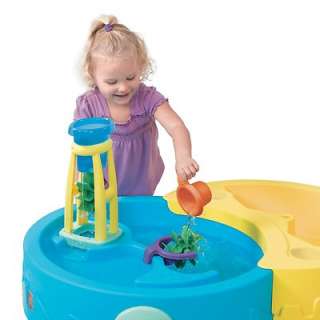 Step 2 Oasis Sand and Water Play Table   Accessories 3 Cups, 1 