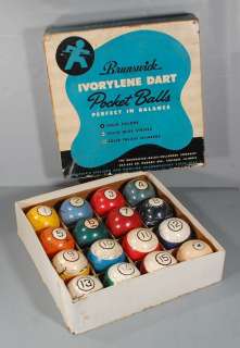   /Vintage Extremely Rare Crackled Brunswick Ivorylene Darts (Set FF