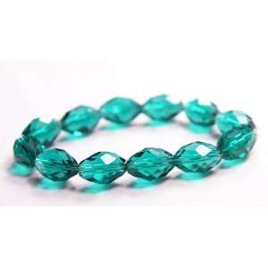   Green Crystal Bracelet for good luck  J076A Arts, Crafts & Sewing