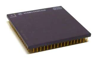   Motorola 68040 25 MHz CPU Chip Straight Pins 68EC040RC25B Gold  