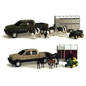   Truck Animal Hauling Set 1/32    BRAND NEW    Cow Trailer Toy  