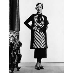  Limehouse Blues, Anna May Wong, in a Navy And White Silk 