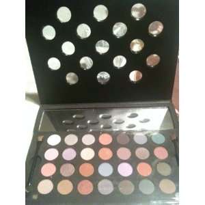 Markwins Eye Shadows 28 Palette Colors with Applicators 