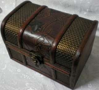 SMALL OLD VINTAGE WOOD CHEST BUCKET TOOL JEWELRY BOX  