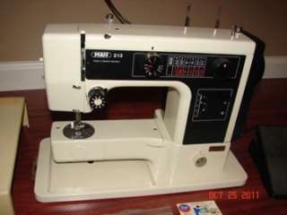 PFAFF 213 SEWING MACHINE in EXCELLENT WORKING CONDITION W/ FOOT PEDAL 