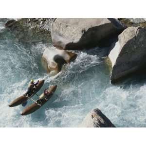  Raftsmen on a Twin Pontoon Cataraft Tackle Oygaing River 