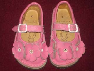 BEAR FEET 5 4 Flower Power Mary Janes Bright Hot Pink Shoes EUC  
