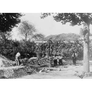  early 1900s photo Digging trench at Porte Maillot, Paris 